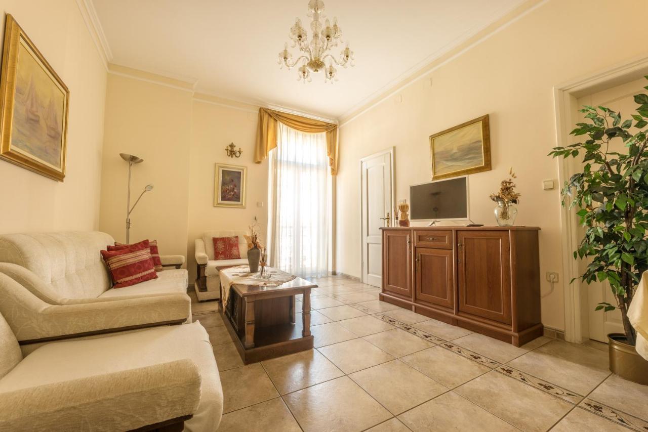 Apartments Villa Devana Opatija Eksteriør bilde